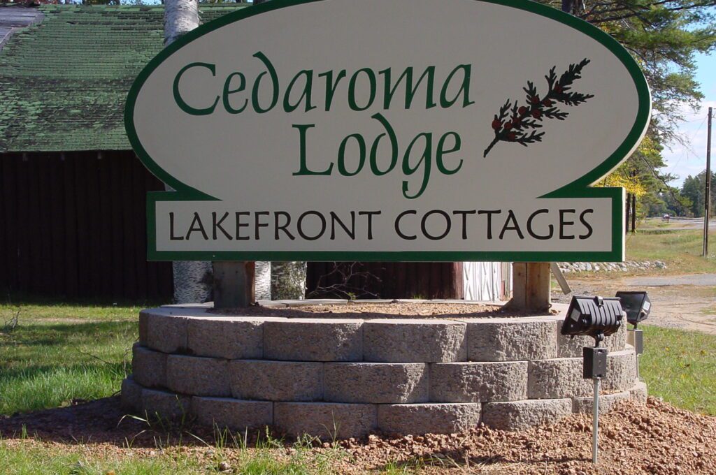 Cedaroma Lodge sign
