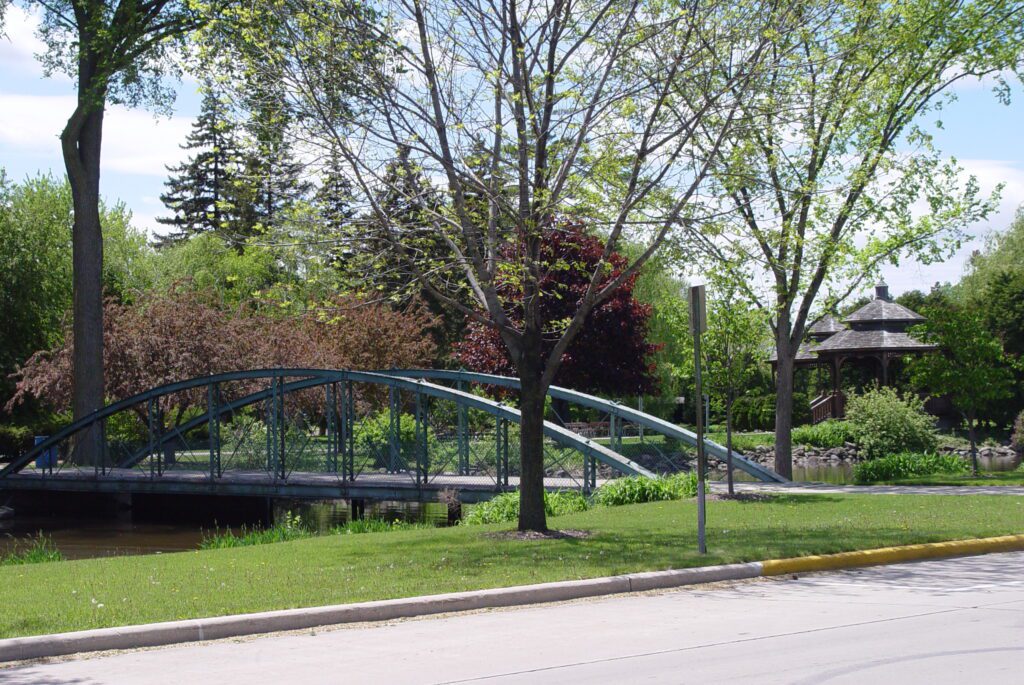 bridge at lake park